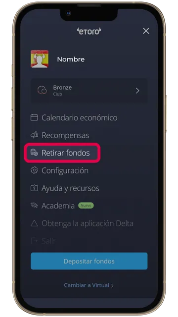 Captura de pantalla en eToro pulsando sobre Retirar fondos