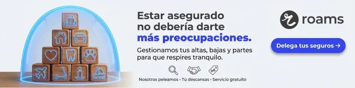 Cubos con iconos de seguros de hogar, coche y salud agrupados bajo una cúpula de cristal azul.