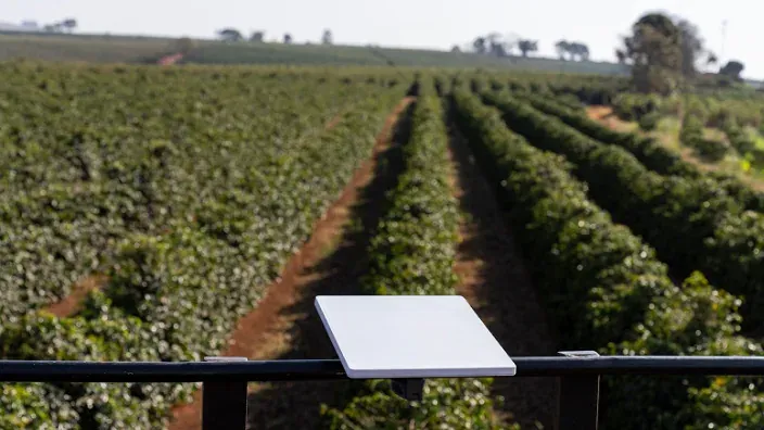 antena-starlink-internet-rural