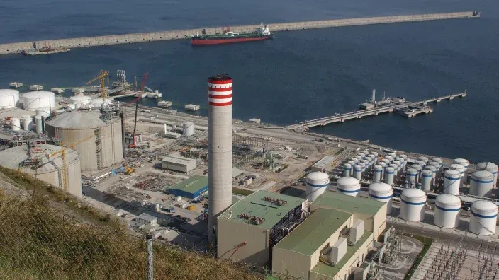 Central térmica de la Bahía de Bizkaia.