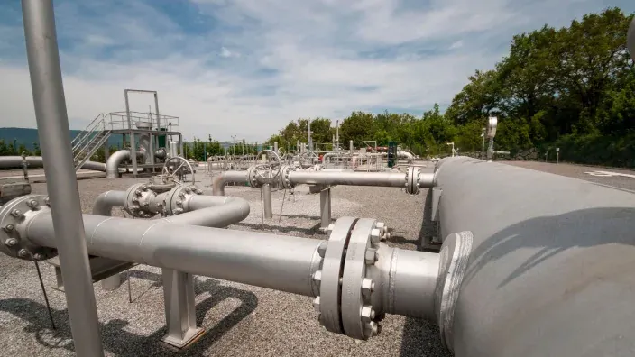 Conexión de gas internacional de Enagás en Irún.