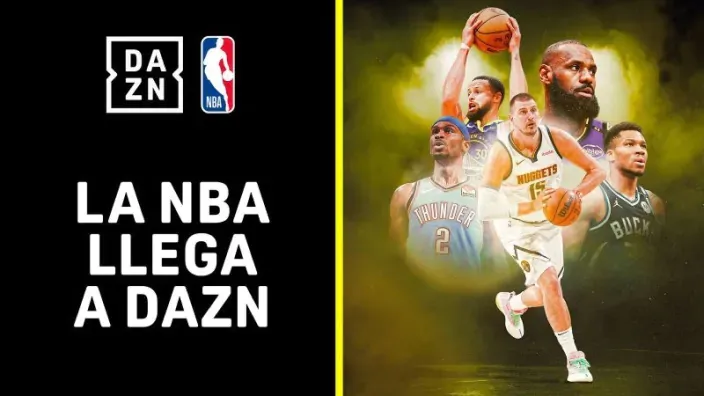 Promoción de DAZN anunciando la llegada de la NBA, con varias estrellas del baloncesto profesional sobre un fondo amarillo y negro.