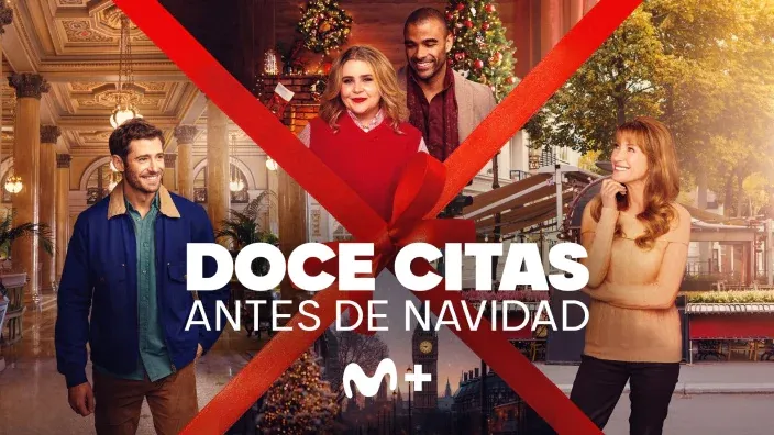 Cartel promocional de la película Doce citas antes de Navidad, mostrando a varios personajes en un ambiente festivo con decoración navideña y un gran lazo rojo cruzado sobre la imagen.