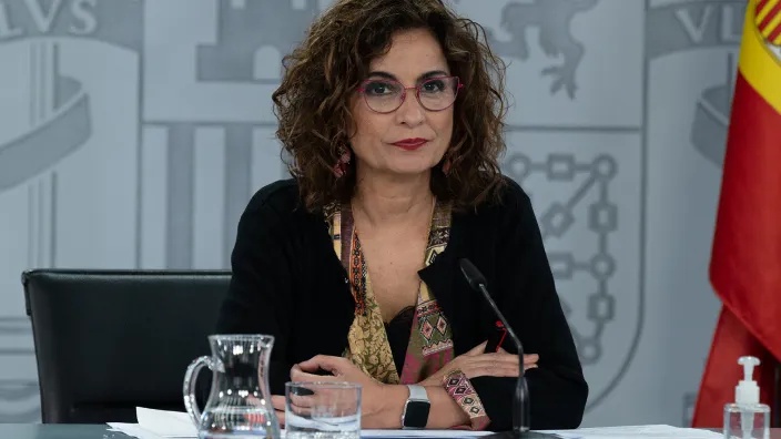 Retrato de María Jesús Montero, Vicepresidenta Primera y Ministra de Hacienda del Gobierno de España.