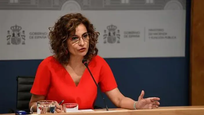 La vicepresidenta primera y ministra de Hacienda, María Jesús Montero, durante una rueda de prensa del Gobierno de España.