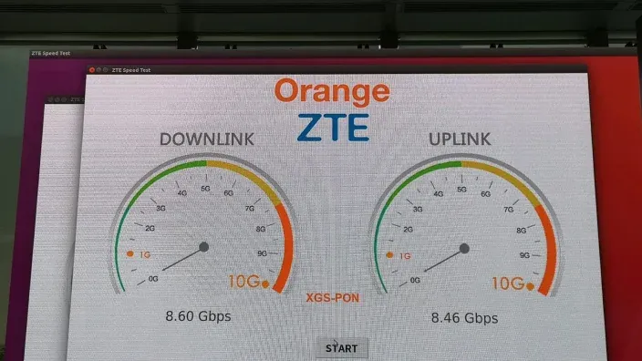 Test de velocidad de fibra Orange y ZTE con tecnología XGS-PON mostrando 8,6 Gbps de bajada y 8,4 Gbps de subida.