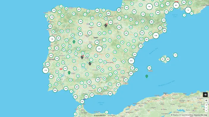 Mapa interactivo de España con la localización de cientos de estaciones de carga para vehículos eléctricos.