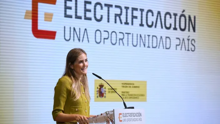 Sara Aagesen, ministra para la Transición Ecológica, durante una conferencia sobre electrificación en España