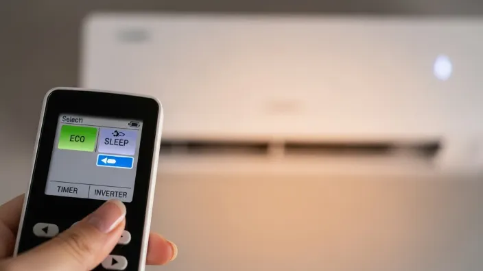 Modo Eco y Sleep activos para el funcionamiento del aire acondicionado.