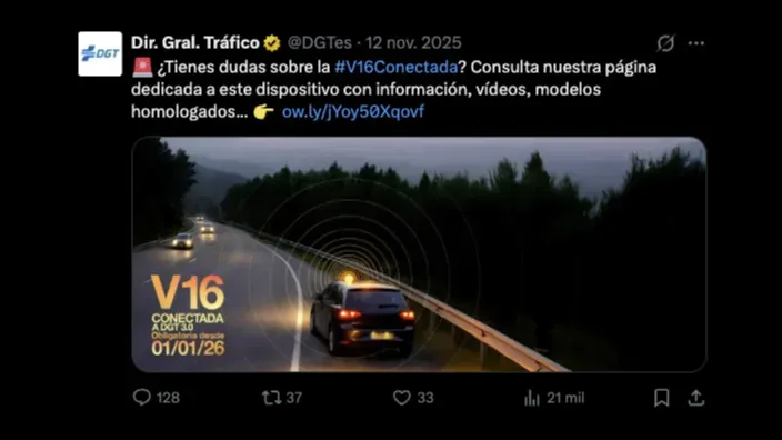 Tuit de la Dirección General de Tráfico explicando la baliza V16 conectada obligatoria.
