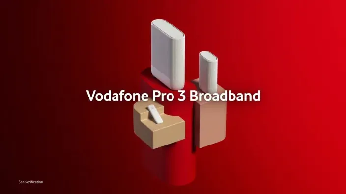 Promoción de Vodafone Pro 3 Broadband con router y amplificador WiFi sobre fondo rojo.