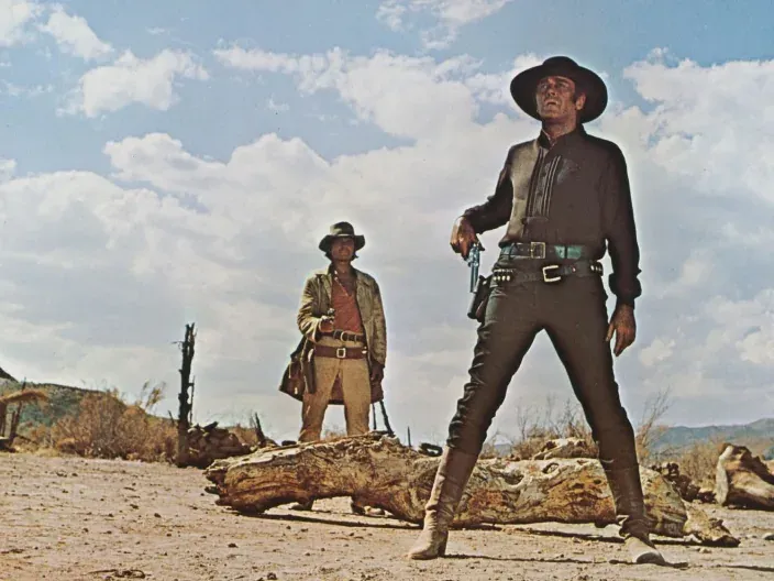 Escena del enfrentamiento entre Henry Fonda y Charles Bronson en el western Hasta que llegó su hora de Sergio Leone.