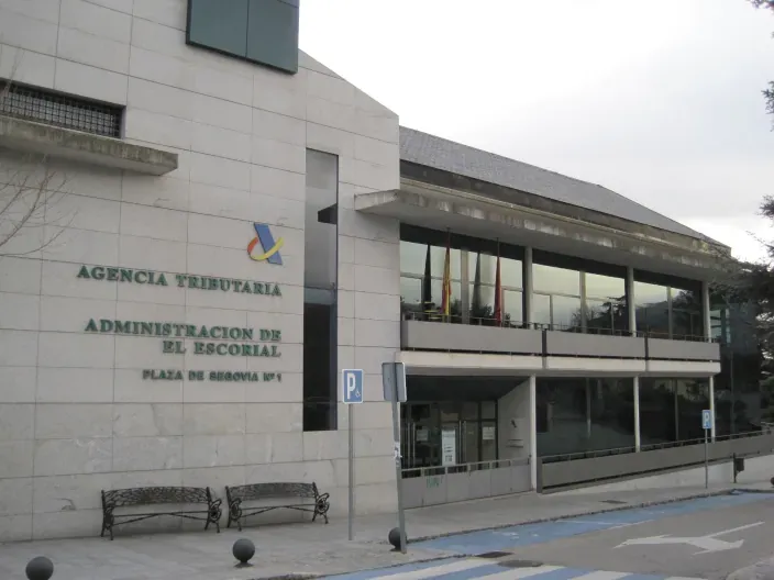 Sede de la Agencia Tributaria en El Escorial, Madrid, España.