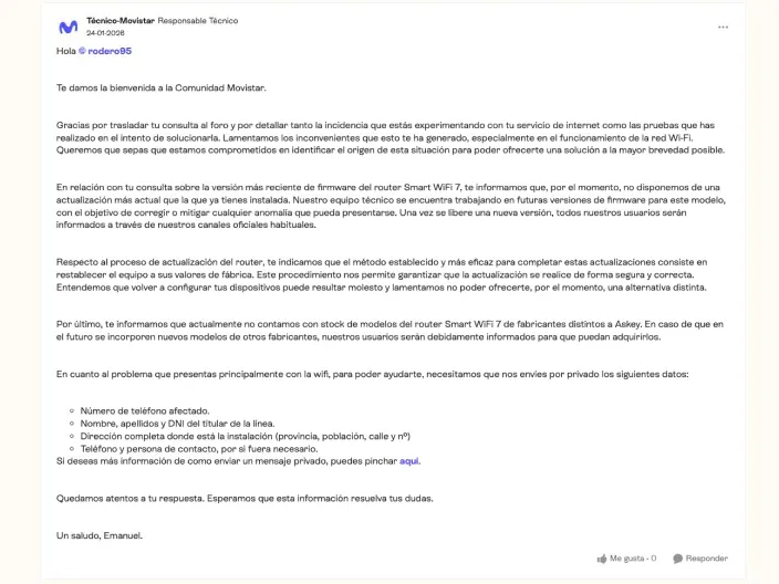 Respuesta oficial en foro de Movistar indicando que no hay actualización de firmware para router WiFi 7.