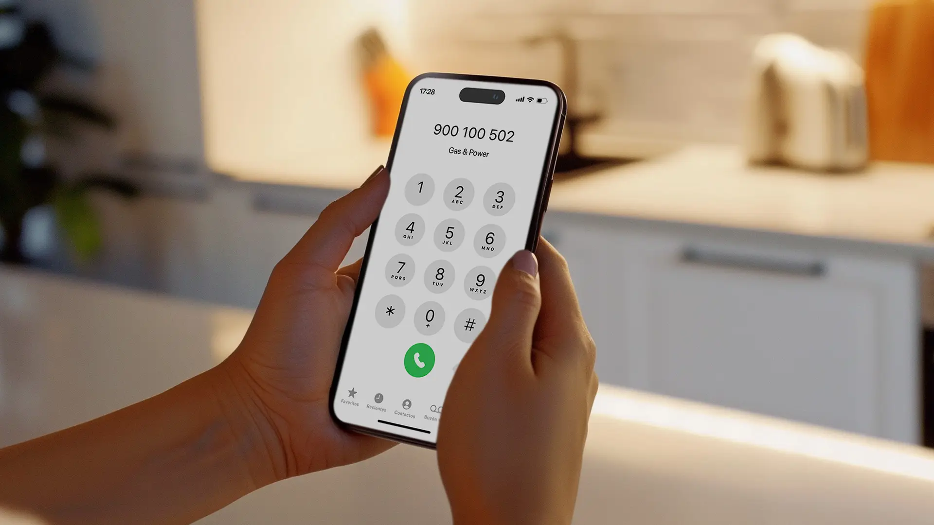 Usuario llamando al 900 100 502 que es el número de atención al cliente de Gas & Power. Usuario llamando al 900 100 502 que es el número de atención al cliente de Gas & Power.