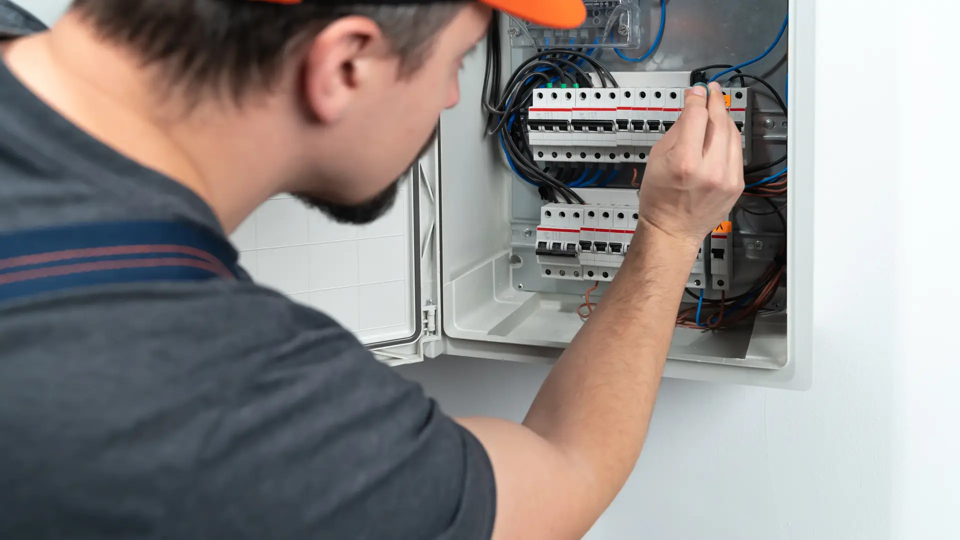 Técnico de servicio servielectric de naturgy Técnico de servicio servielectric de naturgy