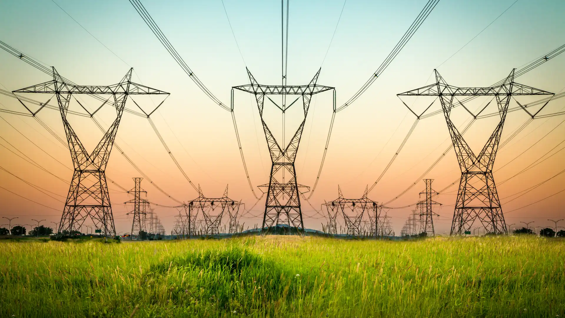 Torres de luz de distribucción de electricidad Torres de luz de distribucción de electricidad