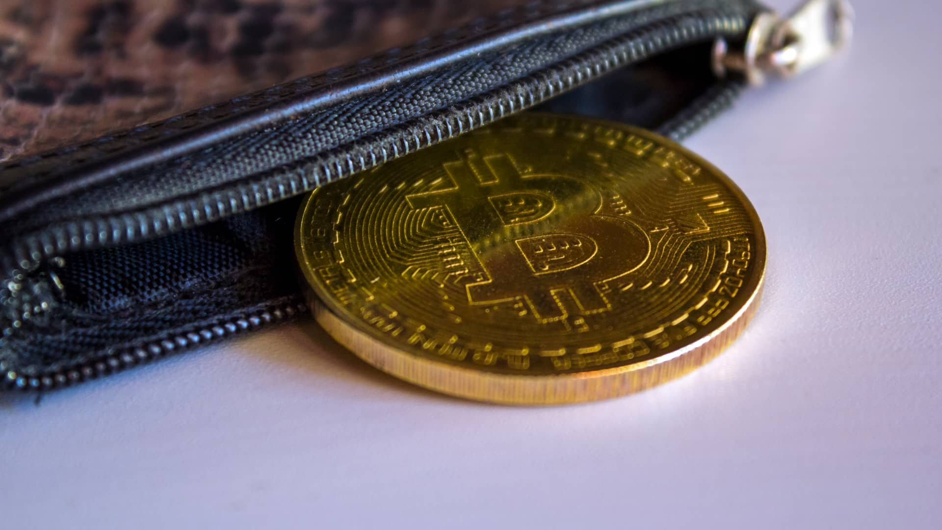 Monedero en el cual se encuentra una criptomoneda simboliza wallet etoro