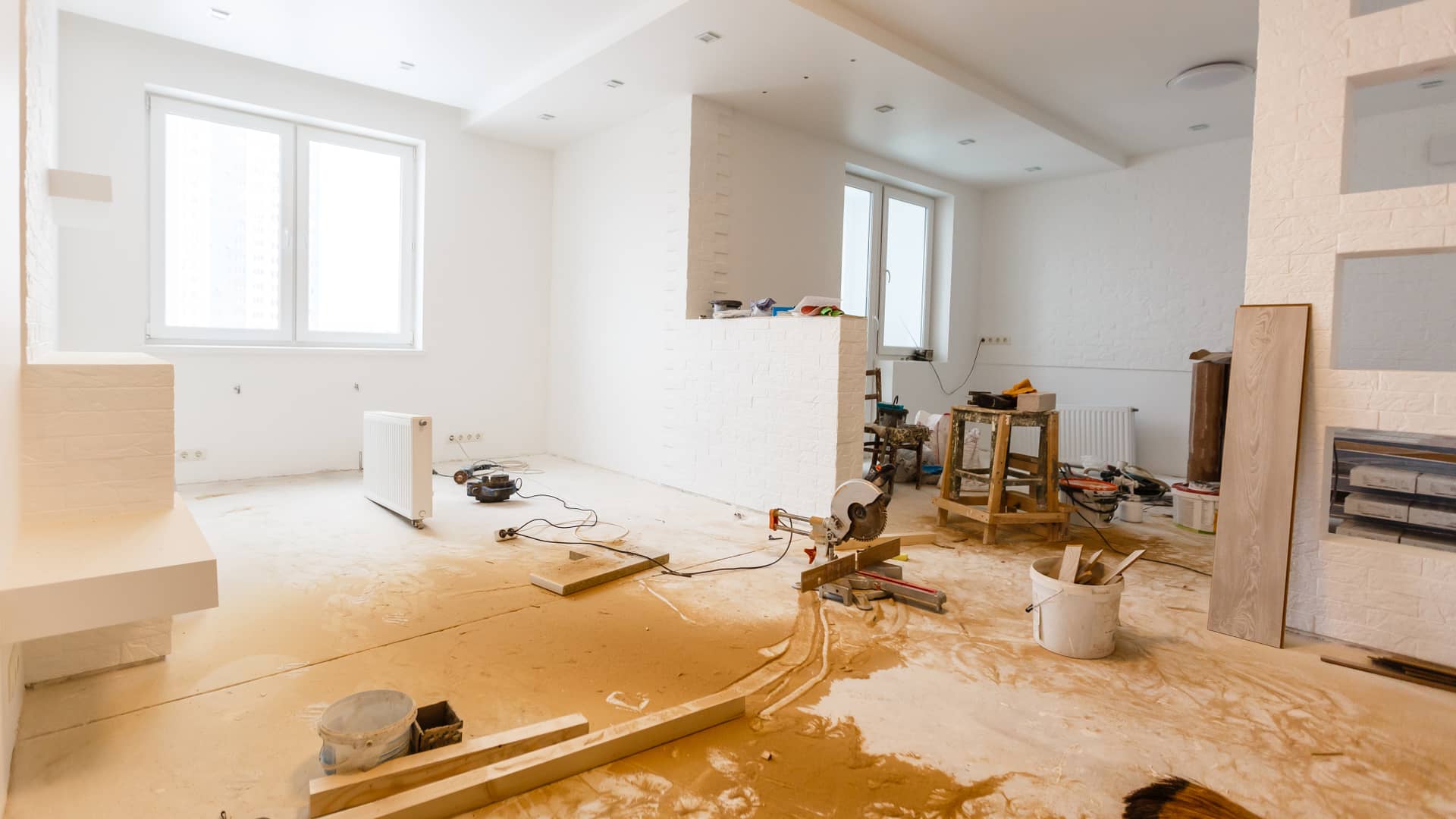 Casa en plena reforma tras solicitar una hipoteca para afrontar estas renovaciones