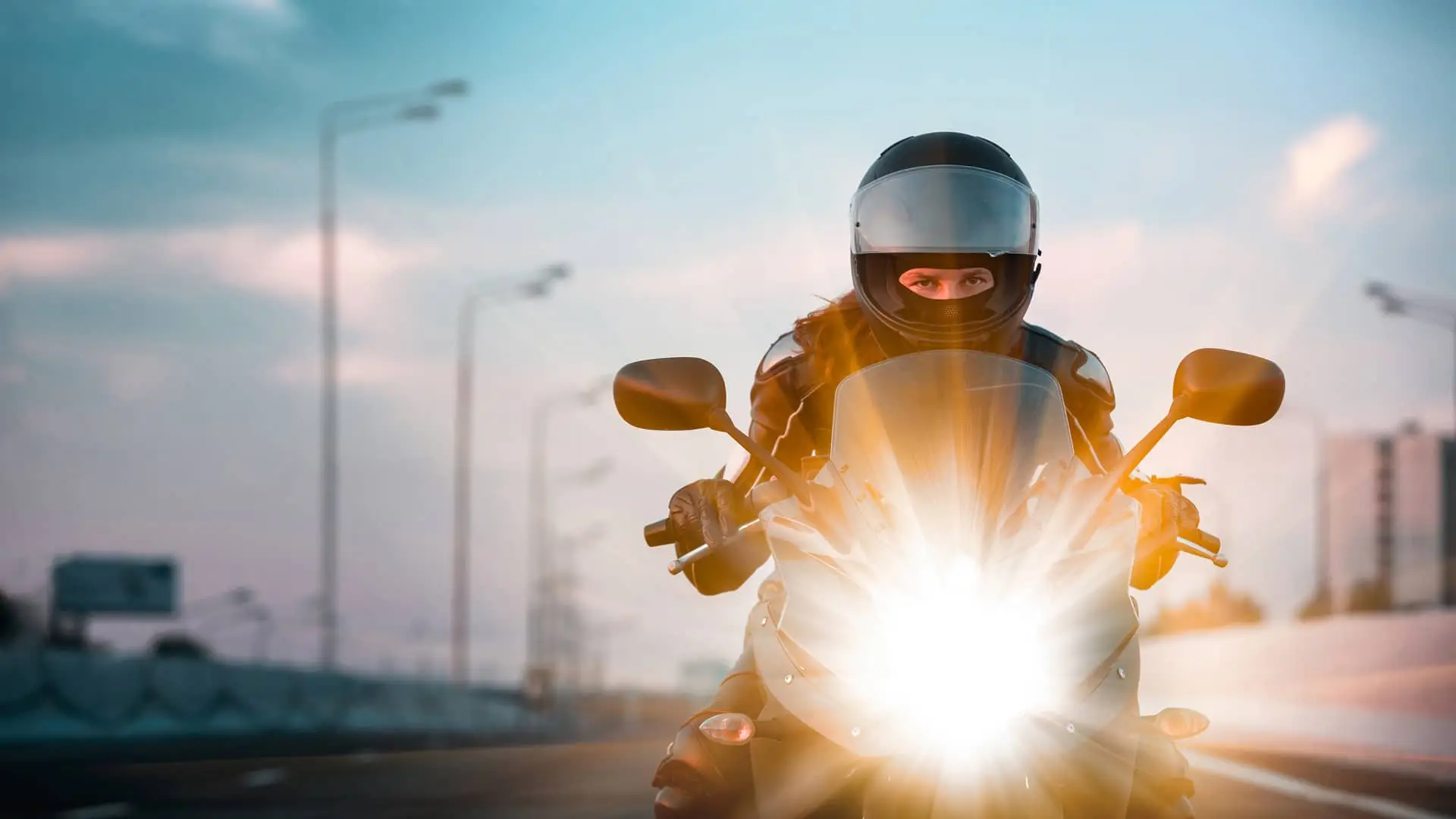Motorista representa préstamo moto Motorista representa préstamo moto