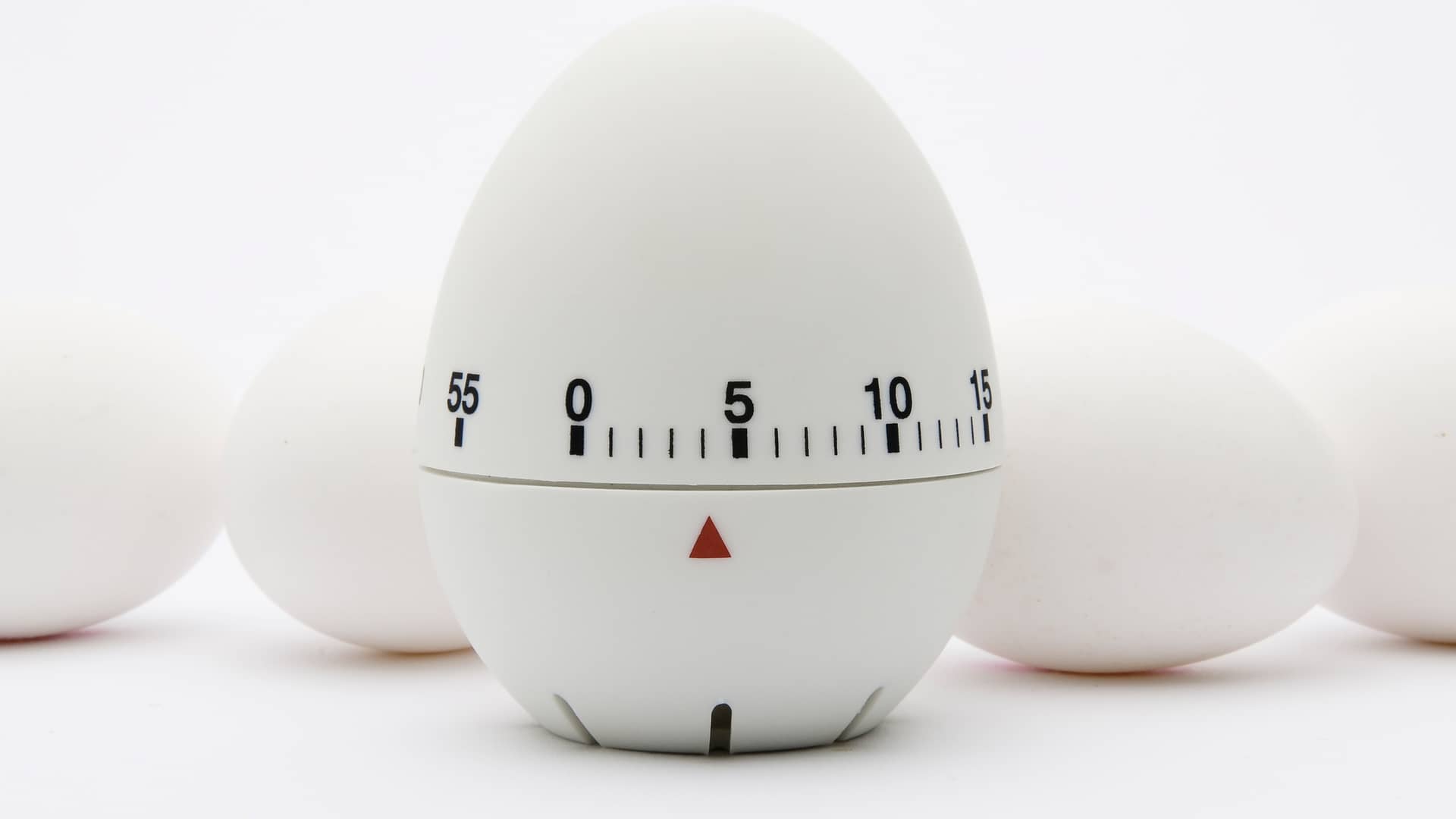 Reloj de cocina con temporizador de 5 minutos simboliza préstamo rápido en 5 minutos Reloj de cocina con temporizador de 5 minutos simboliza préstamo rápido en 5 minutos