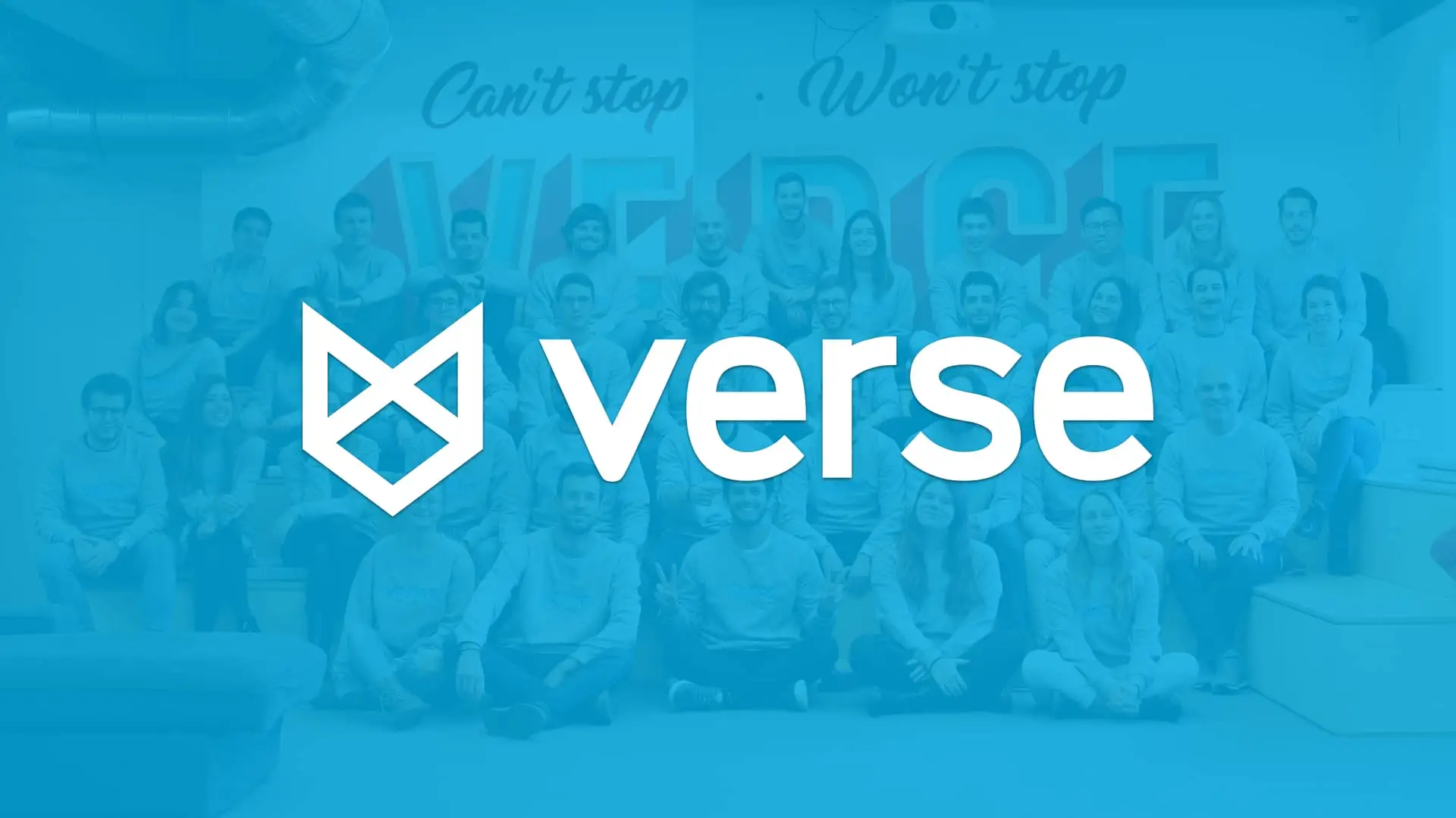 Logotipo de verse su equipo humano de 2021 de fondo