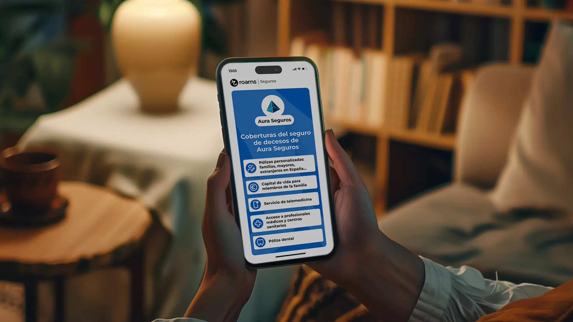 Móvil que muestra las coberturas de los seguros de decesos que ofrece Aura Seguros. Móvil que muestra las coberturas de los seguros de decesos que ofrece Aura Seguros.