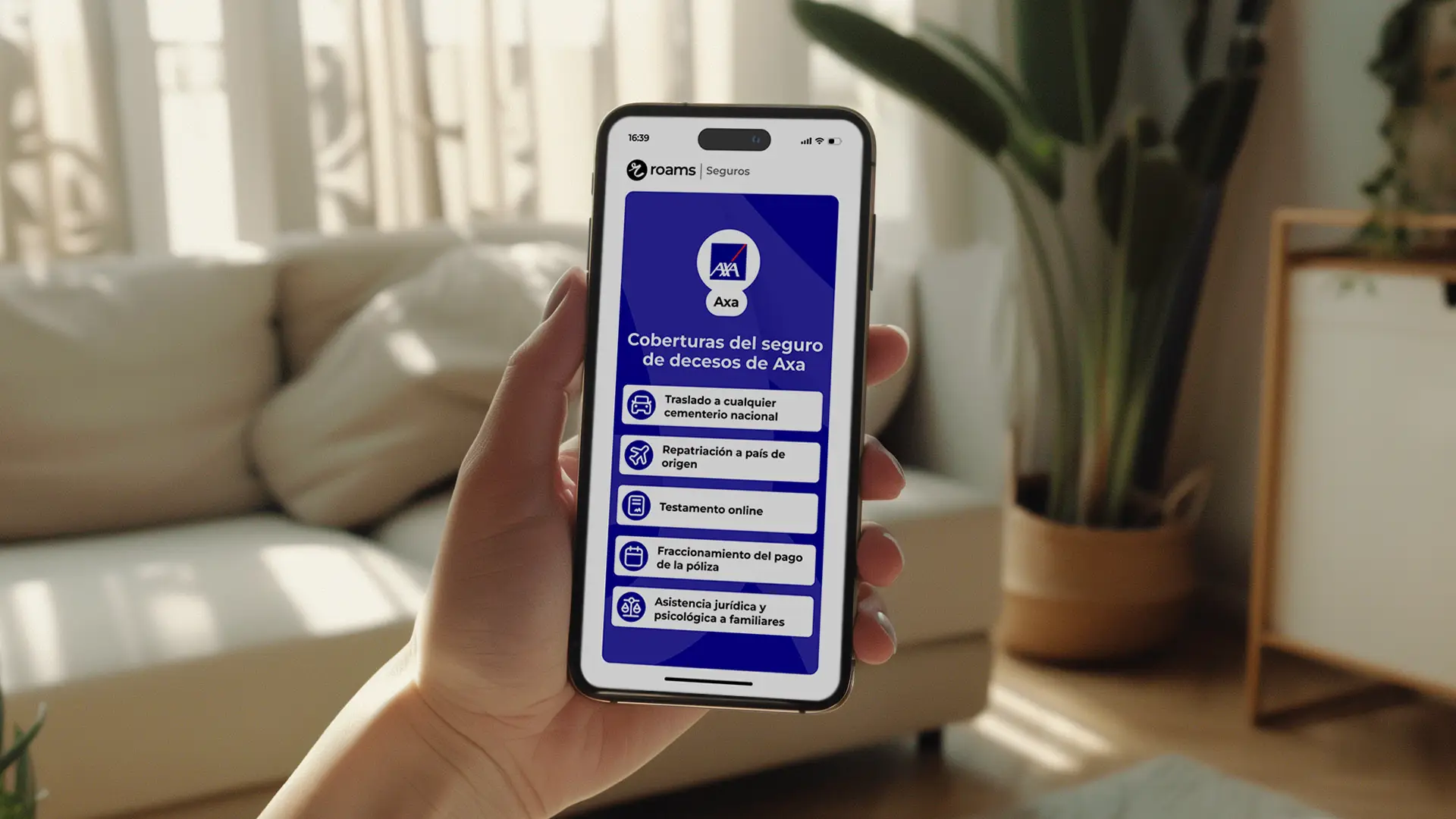 Pantalla de un móvil de alguien que ha buscado las coberturas de un seguro de decesos de Axa. Pantalla de un móvil de alguien que ha buscado las coberturas de un seguro de decesos de Axa.