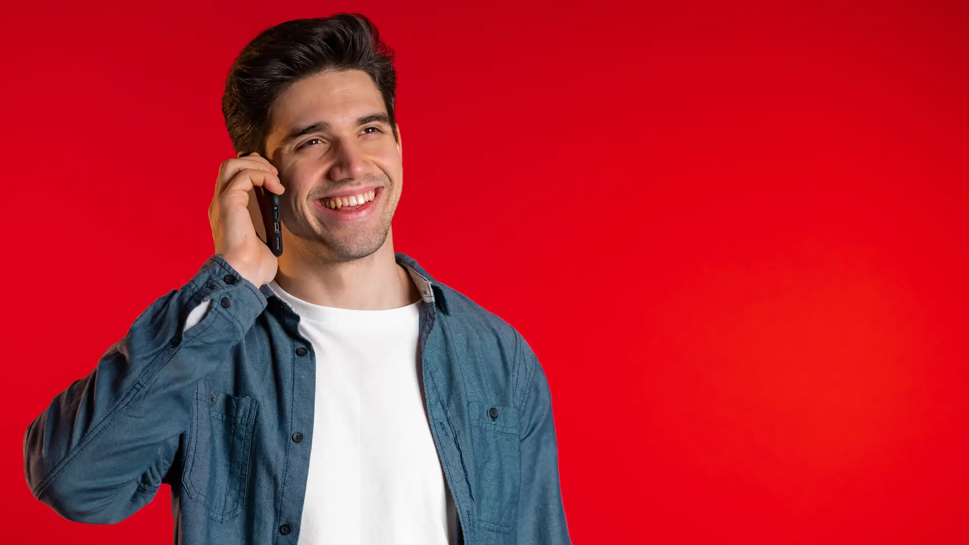Cliente de generali seguros realizandoles una llamada Cliente de generali seguros realizandoles una llamada