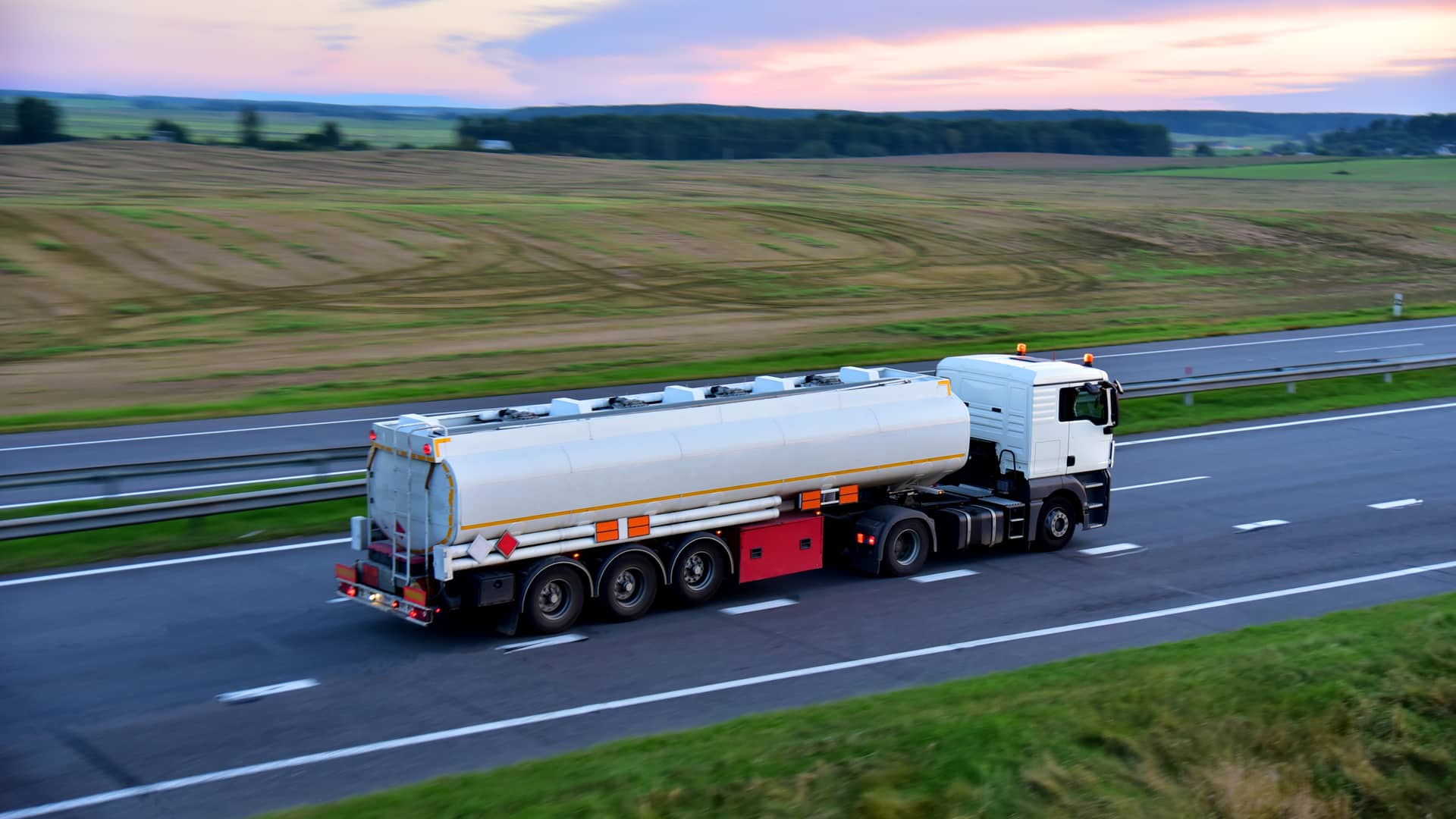 seguro-camion enlazado imagen