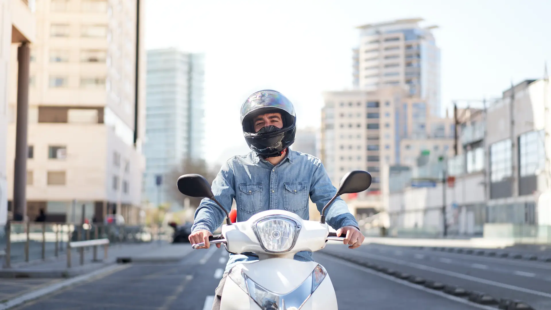 seguro-moto enlazado imagen