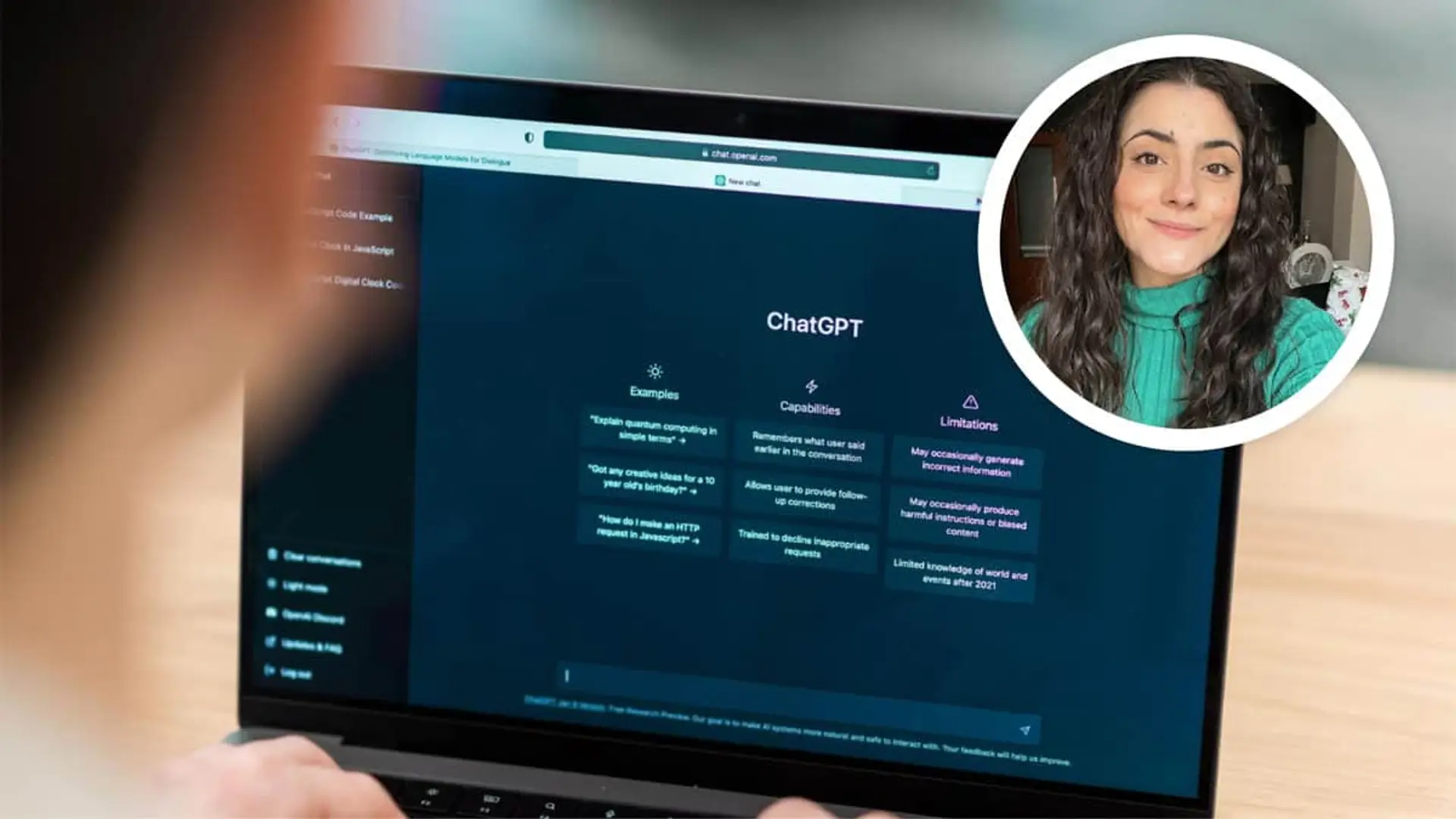 Interfaz de ChatGPT en un portátil junto a una experta para dar consejos sobre seguridad en inteligencia artificial.