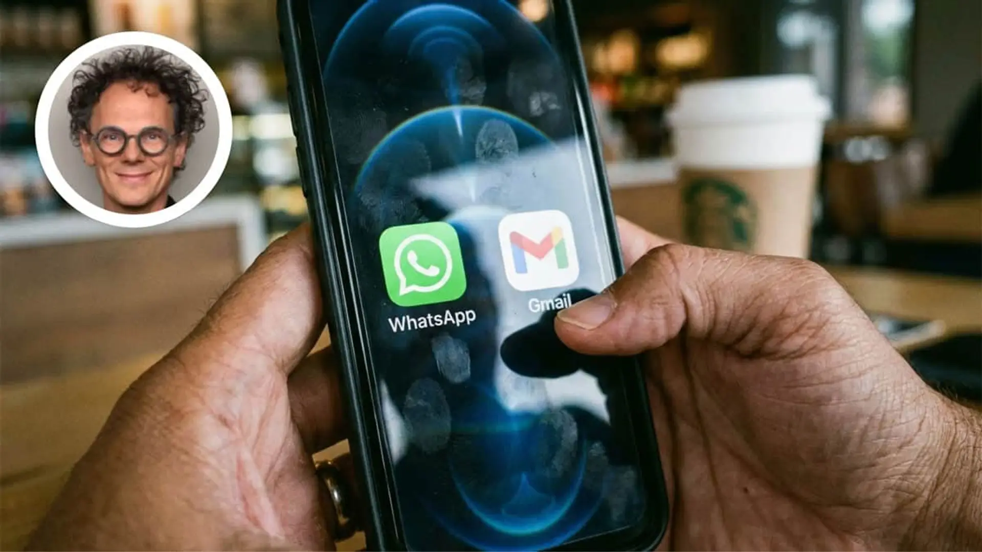 Smartphone con WhatsApp y Gmail junto al retrato de un experto para tratar temas de privacidad y seguridad digital.