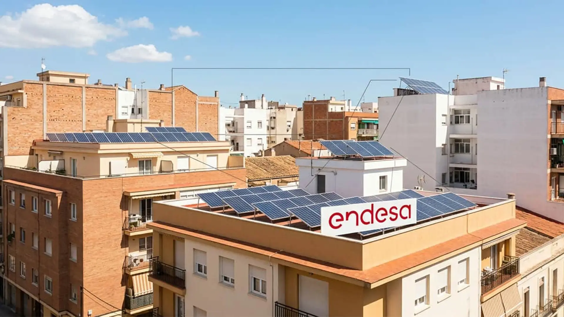 Paneles solares de Endesa en tejados de edificios residenciales para autoconsumo colectivo