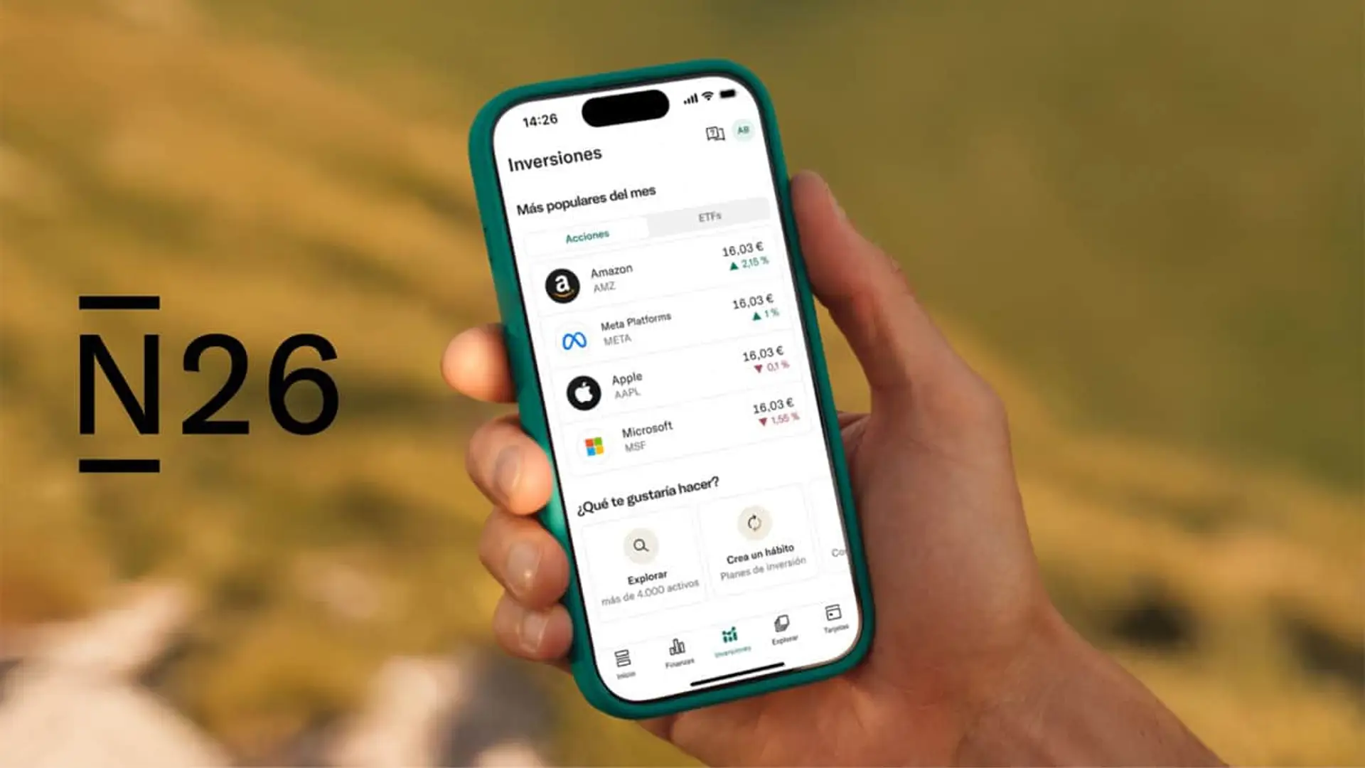 N26 da el salto al modelo de cartera: ya puedes combinar acciones, ETFs, fondos y cripto en un solo plan automático App de N26 en un smartphone mostrando opciones de inversión en acciones de Amazon, Apple y Meta.