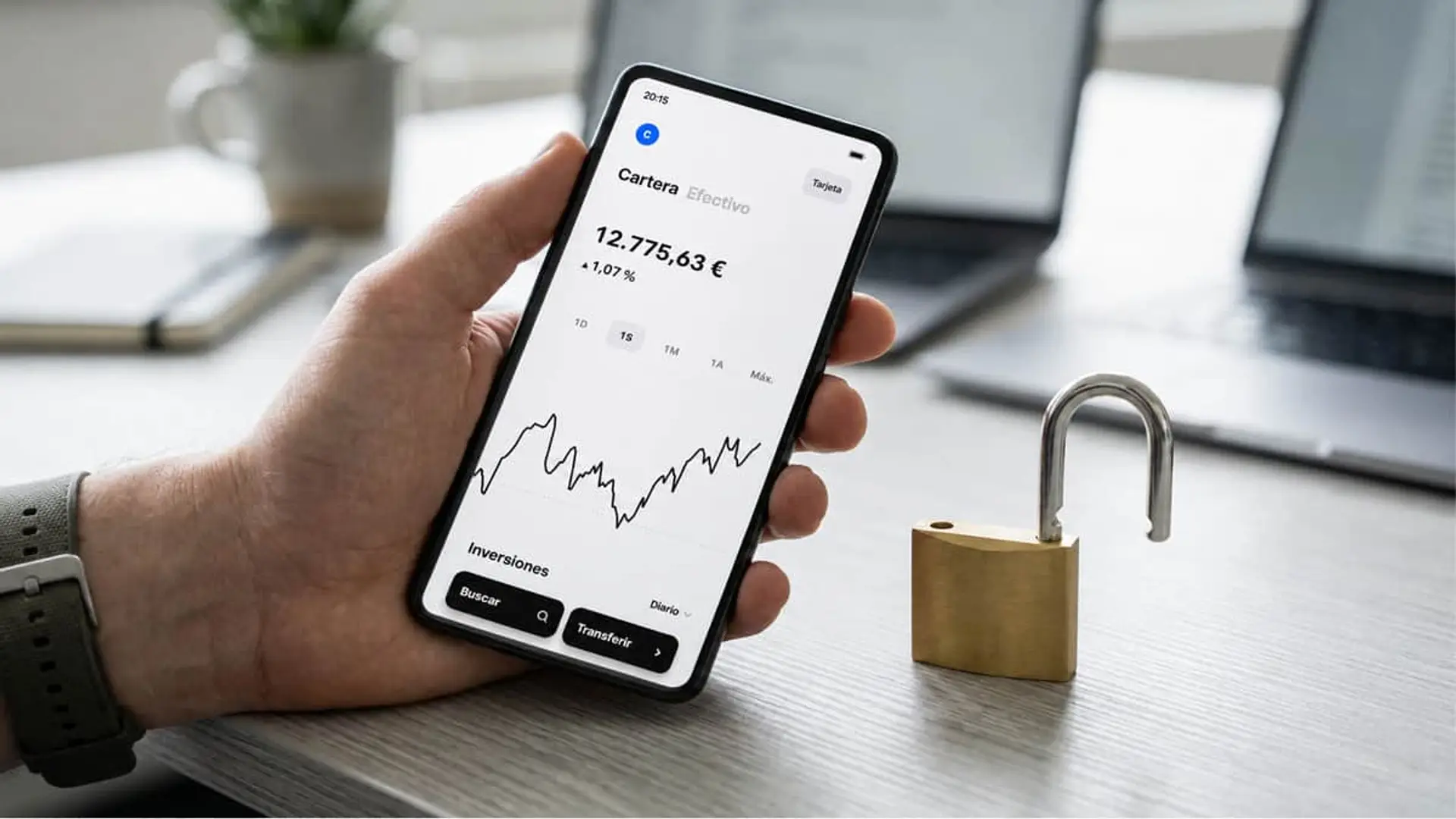 Trade Republic no activa el doble factor de autenticación por defecto: los 7 pasos para proteger tu cuenta App de Trade Republic segura en móvil con cartera digital, gráfico financiero y protección de fondos