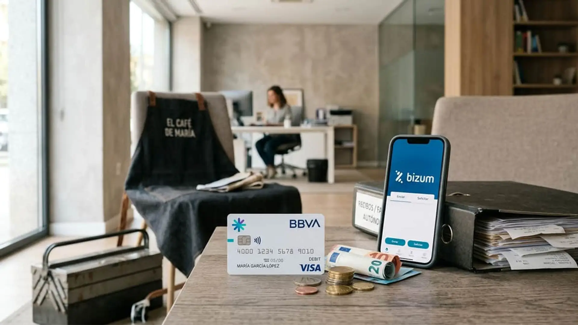 BBVA premia con hasta 1.060 euros a los autónomos por domiciliar, usar tarjeta o Bizum Autónoma gestiona pagos con Bizum y tarjeta BBVA en una oficina moderna.