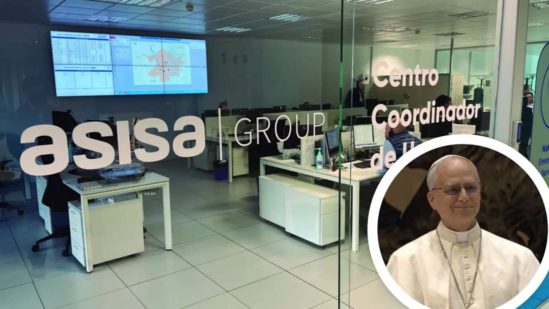 Centro coordinador de urgencias de Asisa con una imagen superpuesta del Papa León XIV
