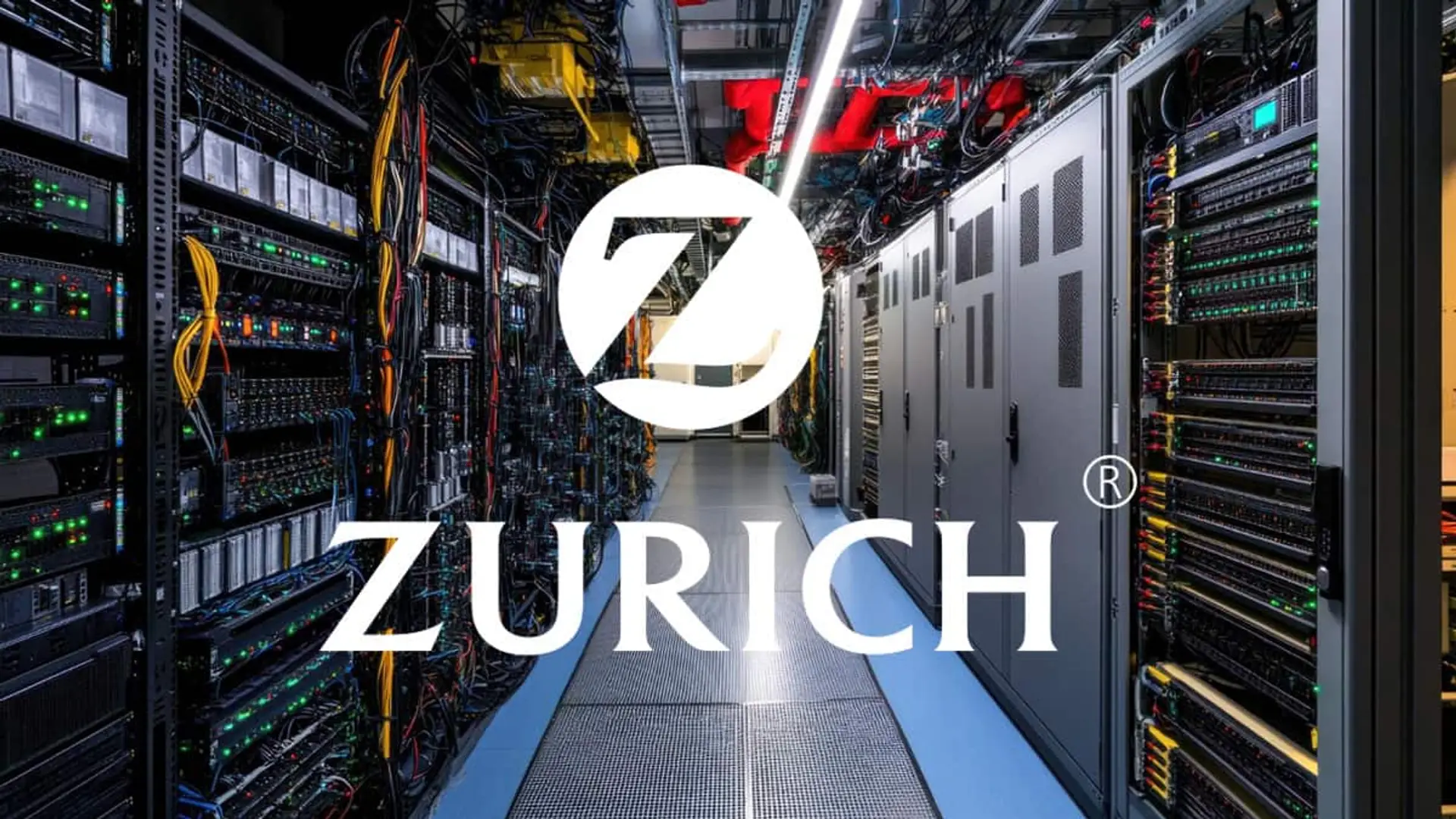 El auge de la IA dispara la demanda de seguros para centros de datos: Zurich ya tiene solución en España Centro de datos con el logotipo de Zurich sobre la imagen