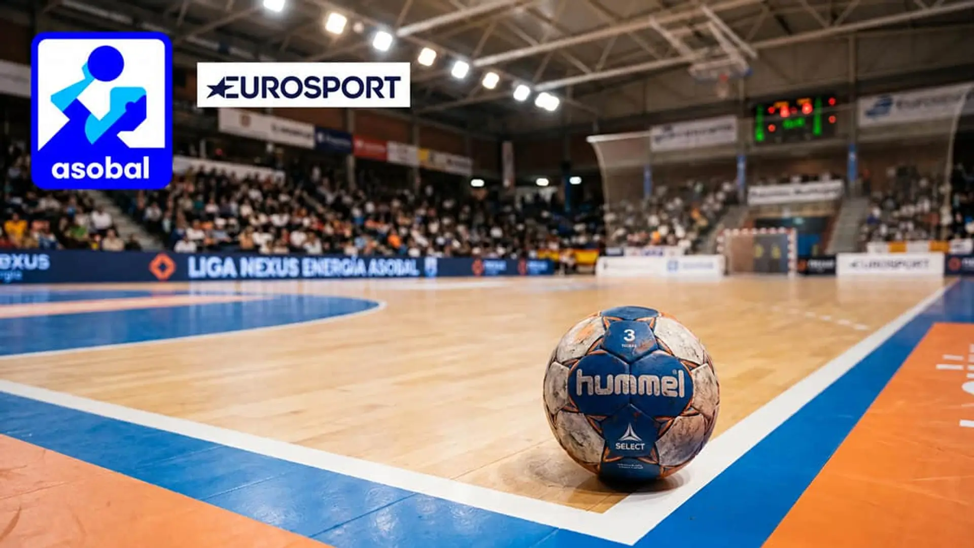 Balón de balonmano sobre una pista con los logos de Asobal y Eurosport