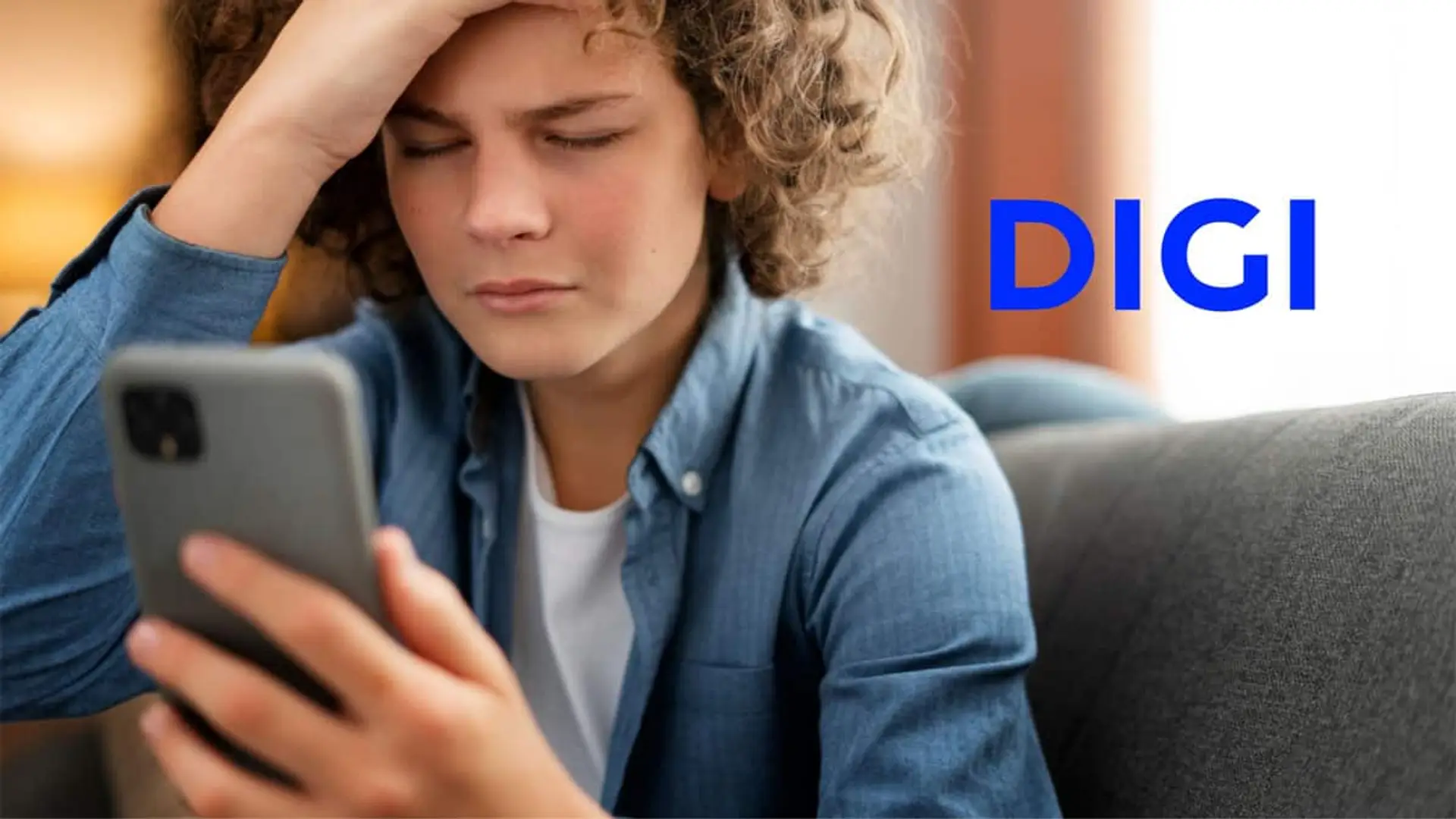 Un usuario se lamenta por experimentar problemas con su teléfono móvil, junto al logo de DIGI