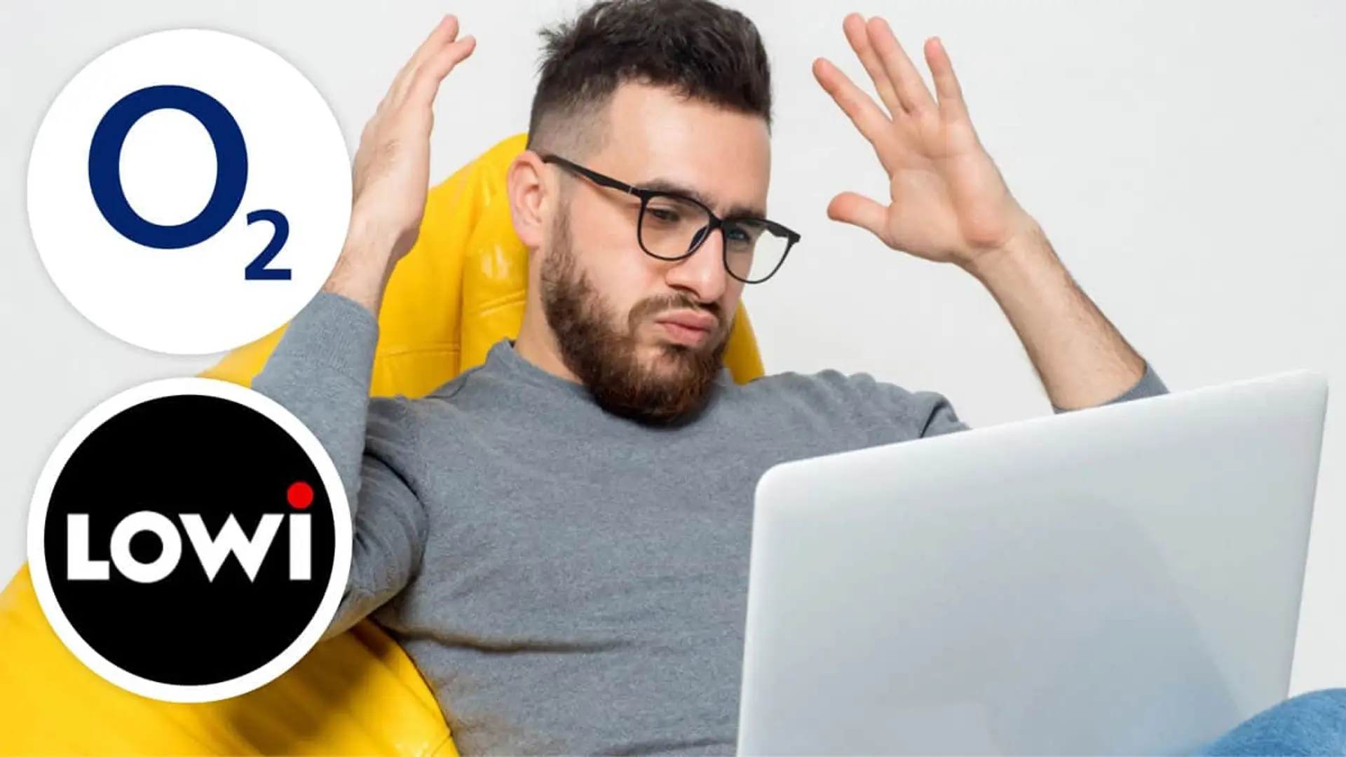 Hombre con gesto de frustración frente a un ordenador portátil con los logotipos de O2 y Lowi al fondo.