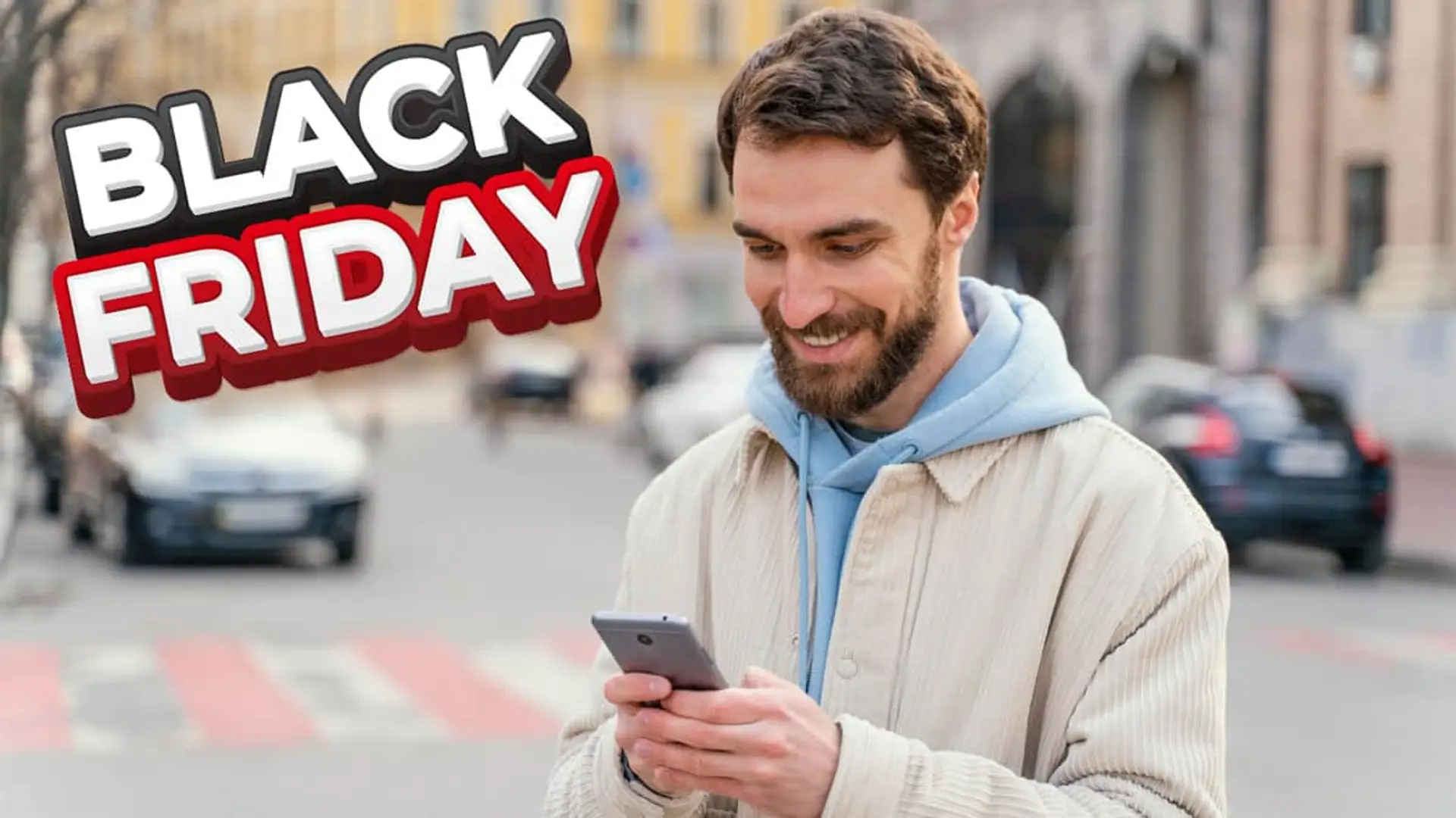 Los datos ilimitados nunca fueron tan baratos: esta operadora los deja por 6,66€ al mes por el Black Friday Hombre sonriente consultando su móvil en la calle. Aprovecha las ofertas y descuentos de Black Friday en tu smartphone.