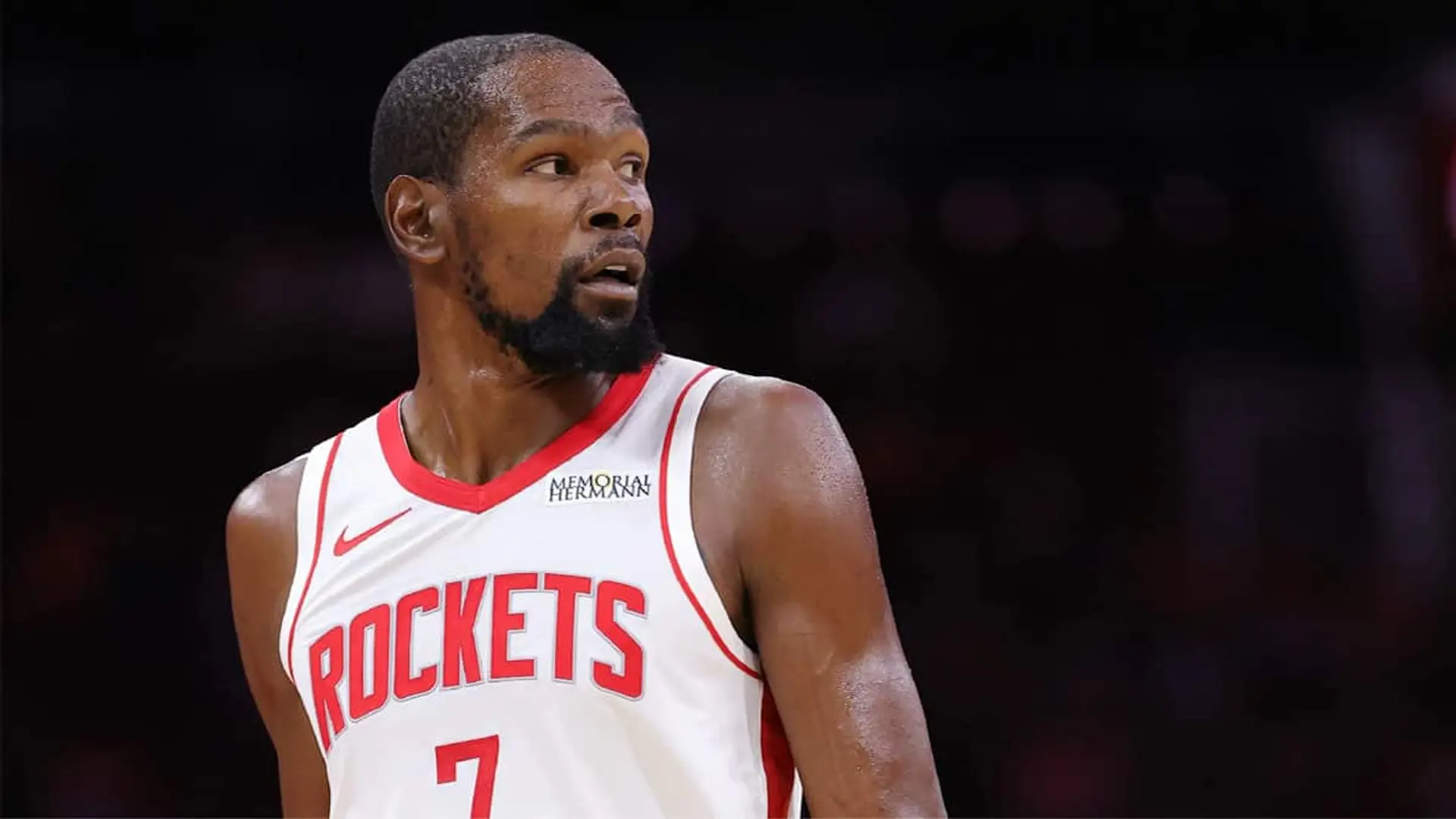 Qué partidos de NBA puedes ver en DAZN: fechas, horarios y comentaristas Kevin Durant, jugador de los Houston Rockets, durante un partido de la NBA.