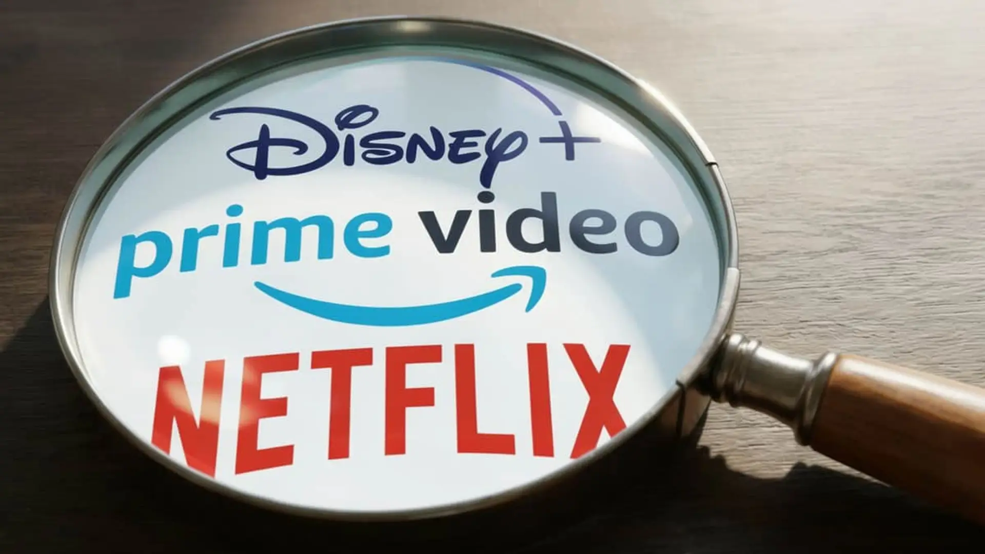 Reino Unido pone en jaque a Netflix, Disney+ y Prime Video: mismas reglas que la TV y multas millonarias Lupa sobre los logotipos de Disney Plus Amazon Prime Video y Netflix.