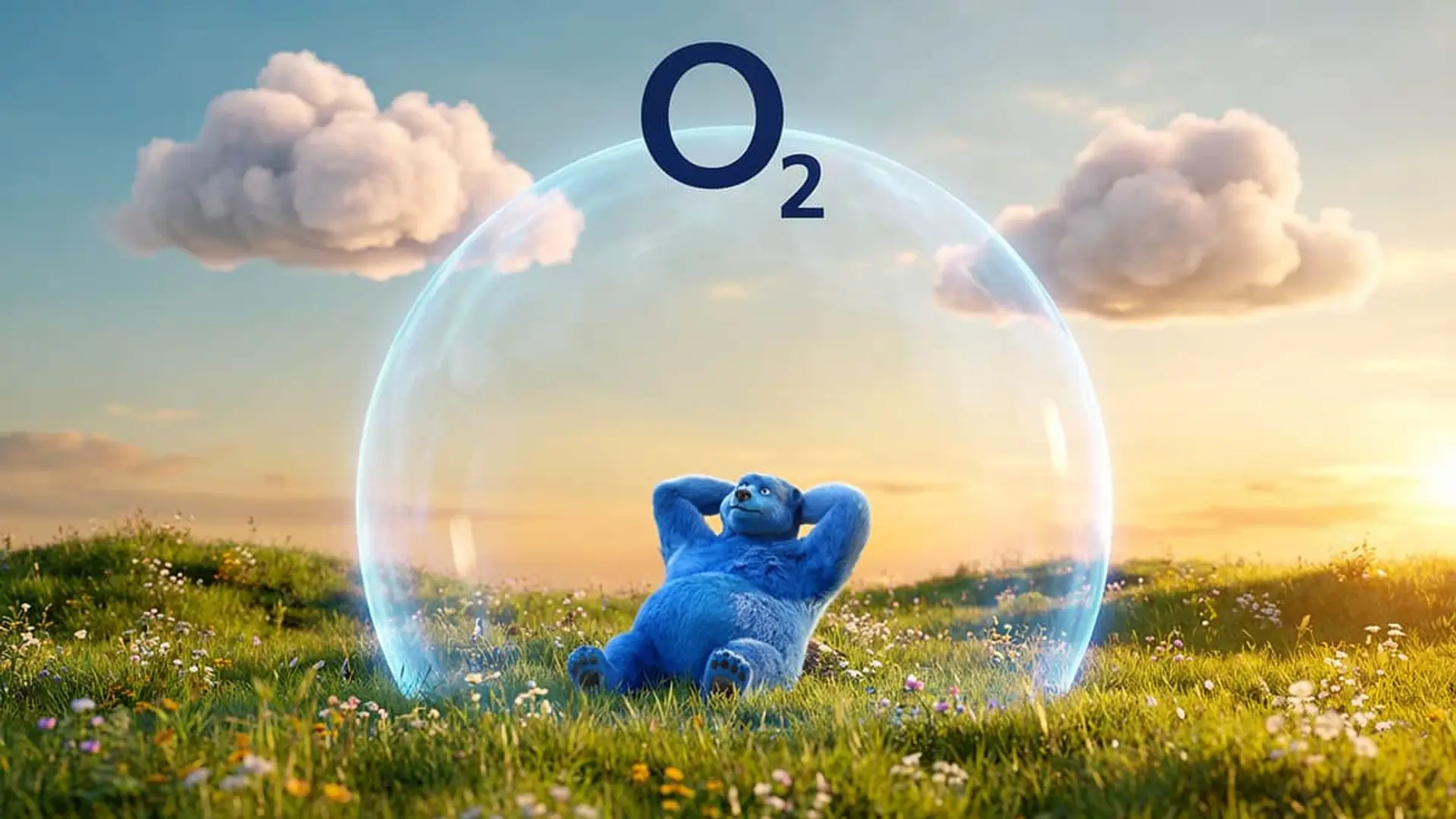 Oso azul de O2 descansando en una burbuja sobre el campo para representar la tranquilidad en sus tarifas de fibra y móvil.