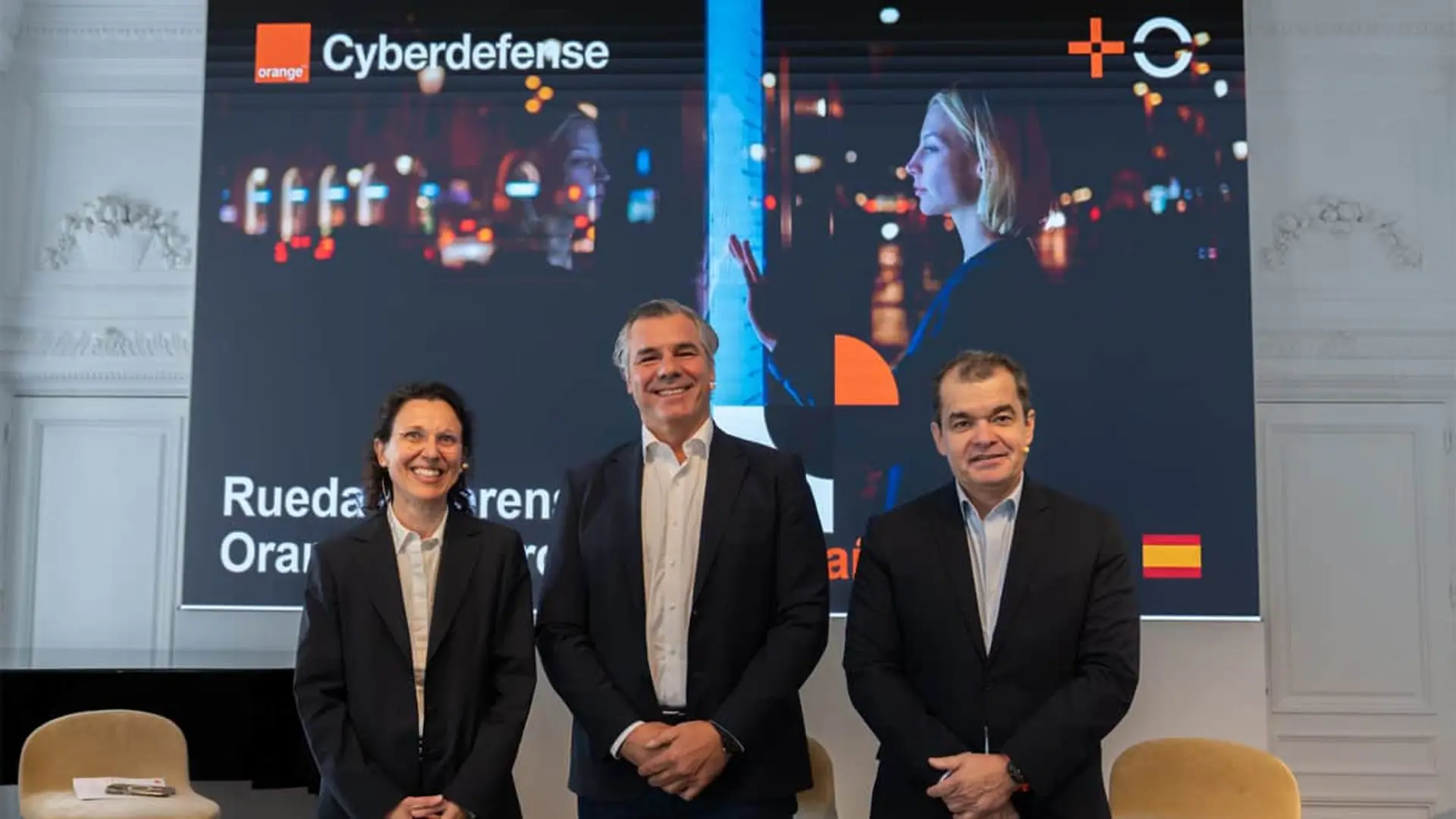 Sara Puigvert, vicepresidenta ejecutiva de Orange Cyberdefense; Germán López, director general de Operaciones (COO) de MasOrange, y Eduardo Rodríguez, director de Servicios Digitales de MasOrange.