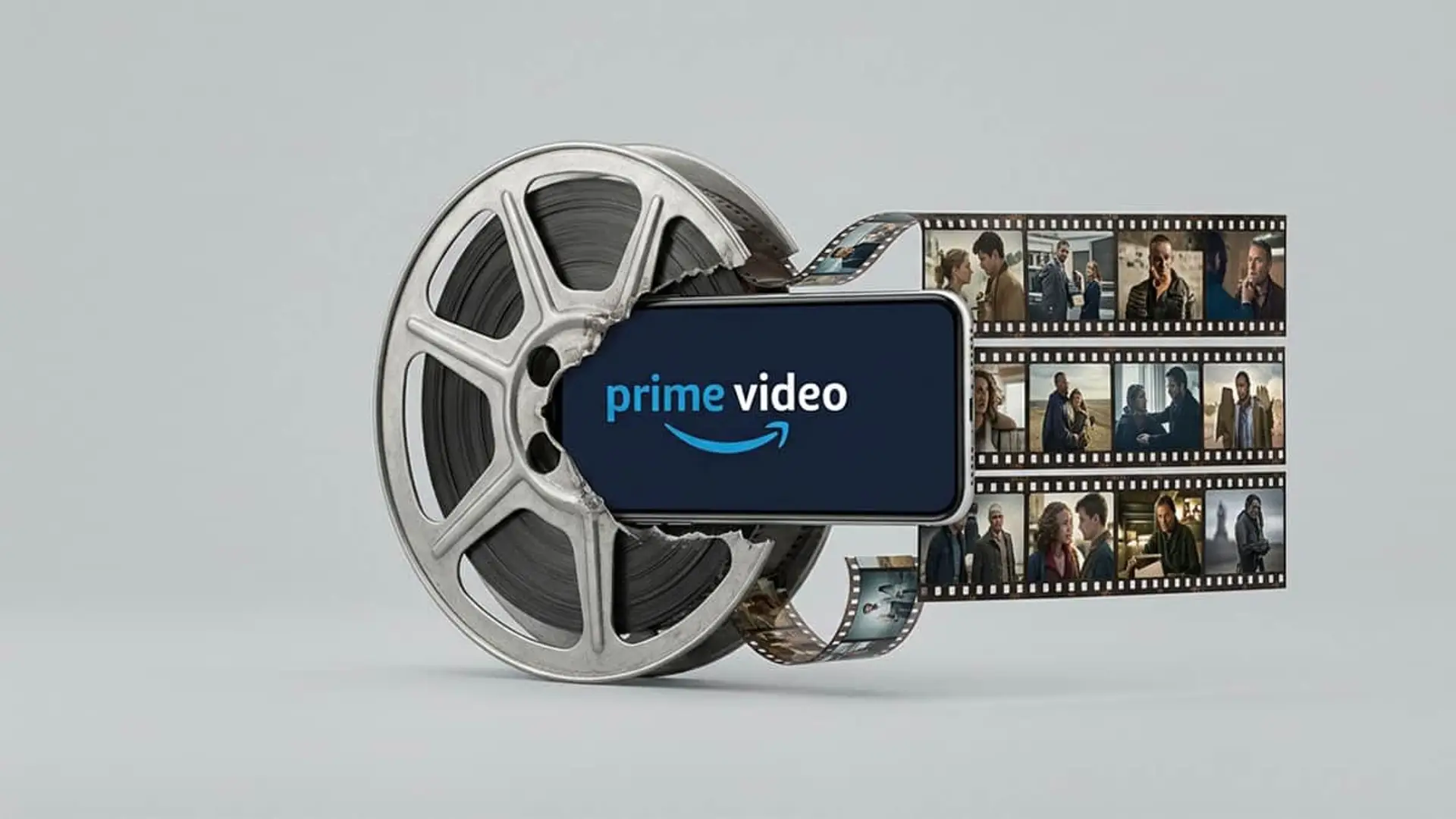 Logo de Prime Video en un móvil junto a un carrete de cine y una tira de películas y series