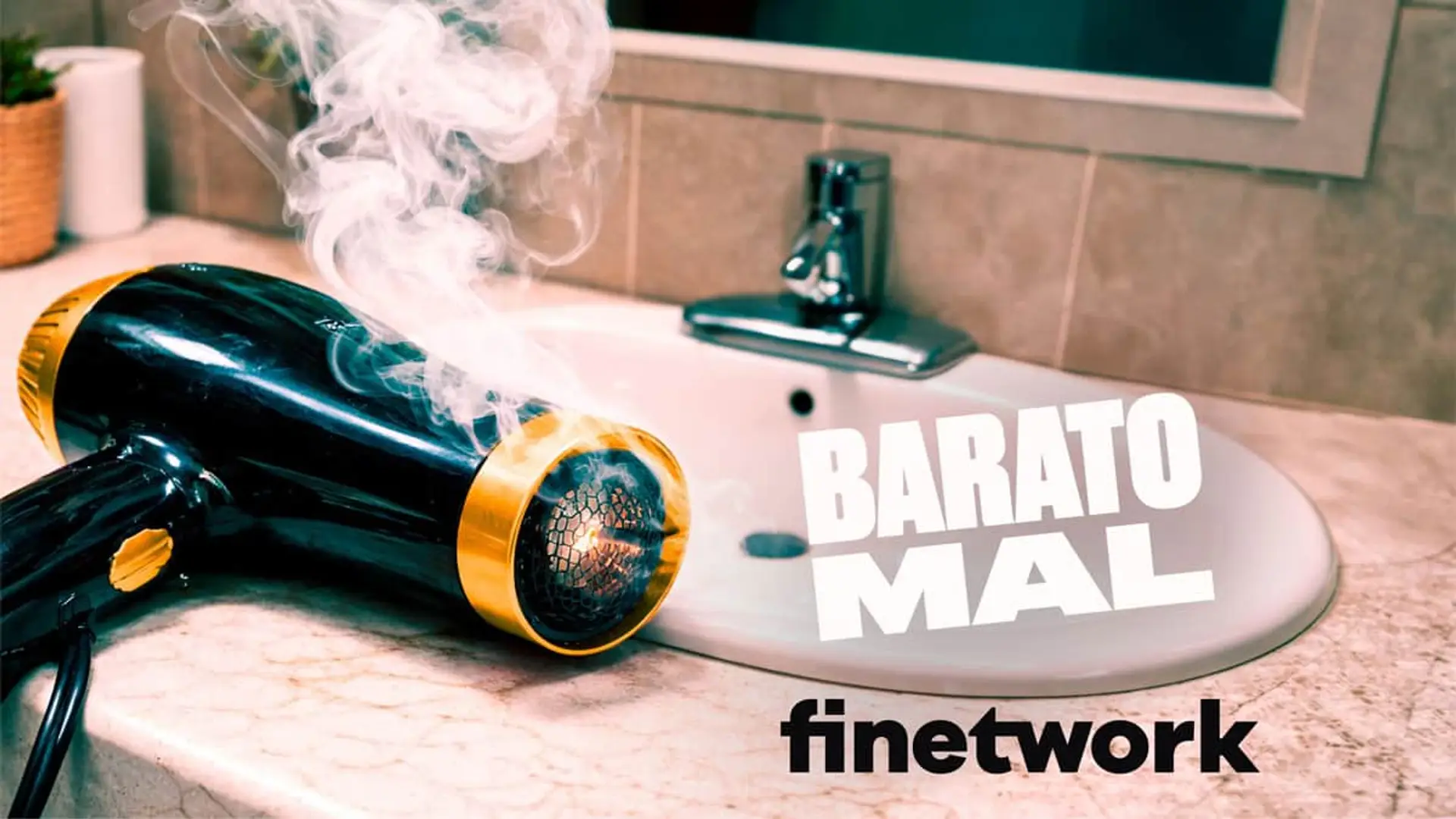 Finetwork pierde clientes a un ritmo récord y su respuesta es relanzar su tarifa más barata: “el precio ya no es suficiente” Campaña Barato Mal de Finetwork: secador de pelo quemado echando humo en el lavabo de un baño.