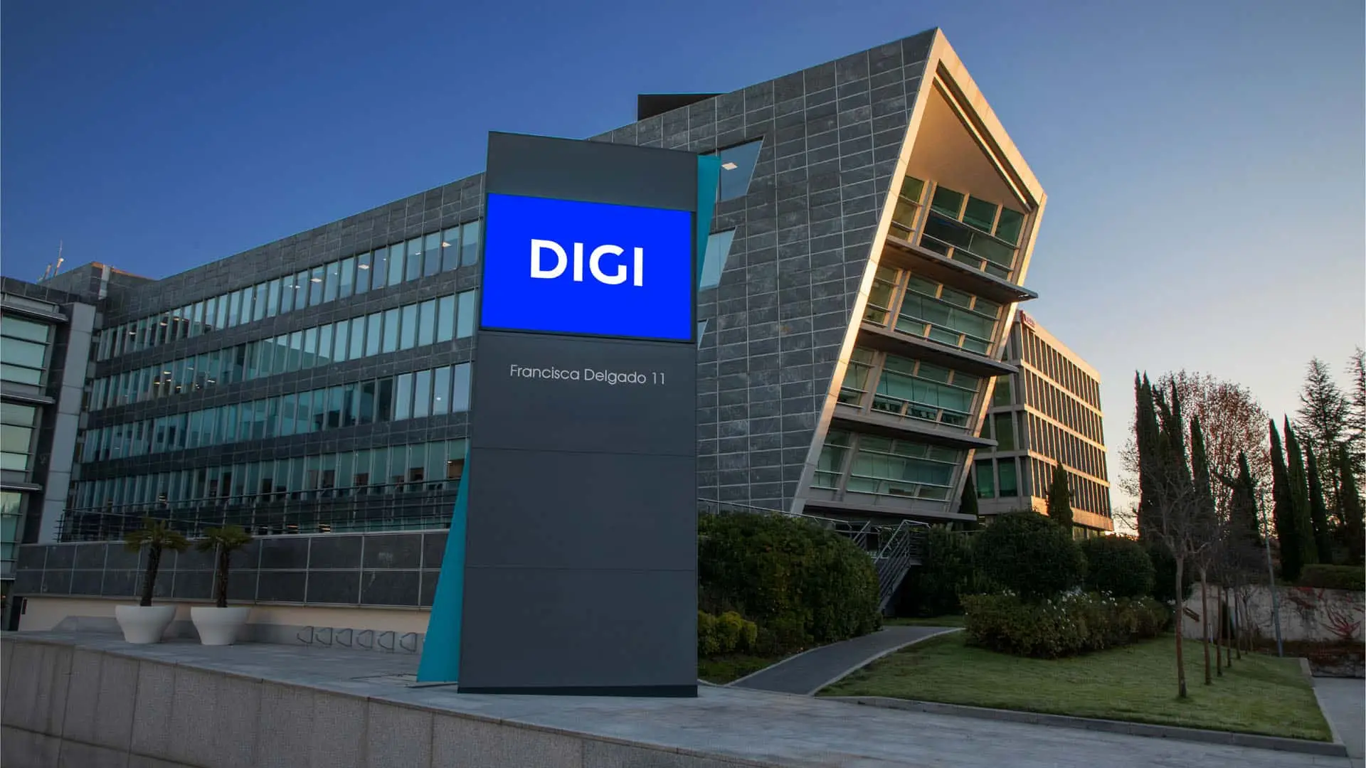 Fachada de la sede corporativa de la operadora de telecomunicaciones DIGI en Alcobendas (Madrid).